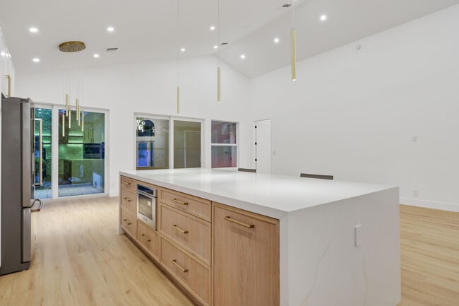 Building Photo - 5537 NW 21st Way