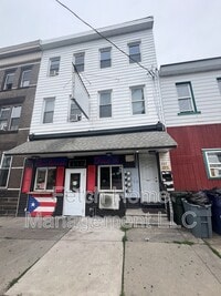 Building Photo - 225-227 North 8th Street - 2A