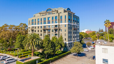 Building Photo - Vendome Place