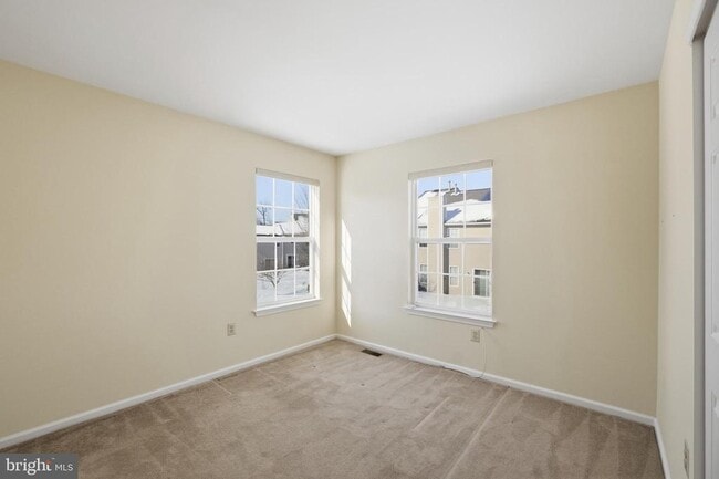 Building Photo - 56 Camellia Ct