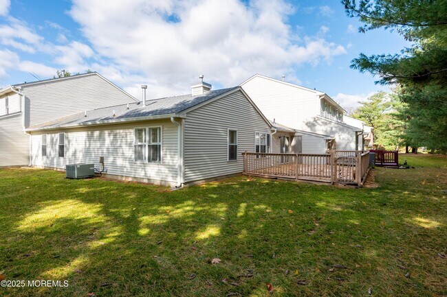 Building Photo - 9 Ambrose Ln