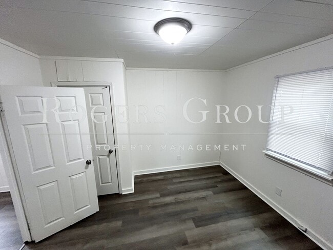 Building Photo - 217 Mineral Springs St