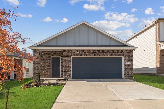 Primary Photo - 614 Edge Lake Ct