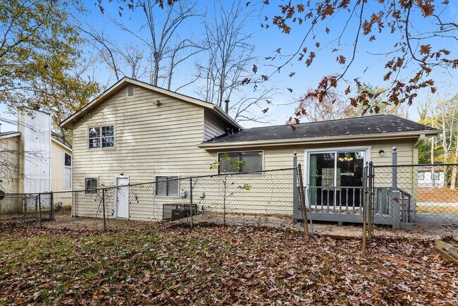 Building Photo - 8964 Raven Dr