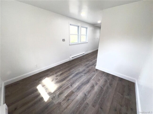 Building Photo - 254 Wixon Pond Rd