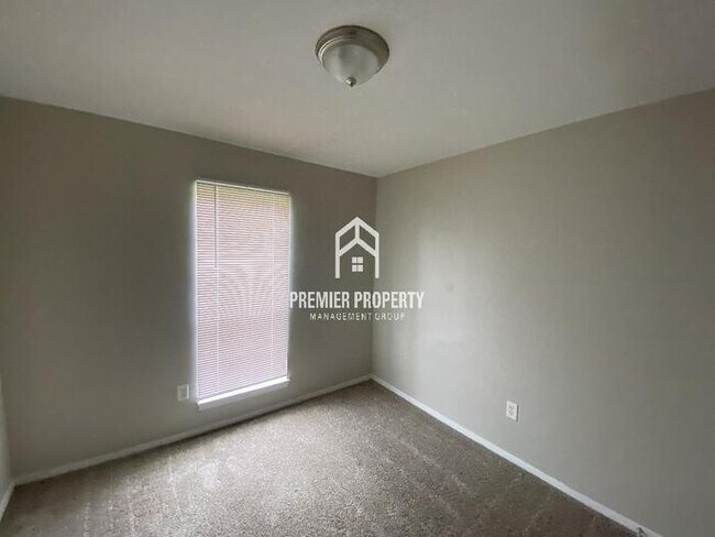 Building Photo - 4847 Shayne Ln