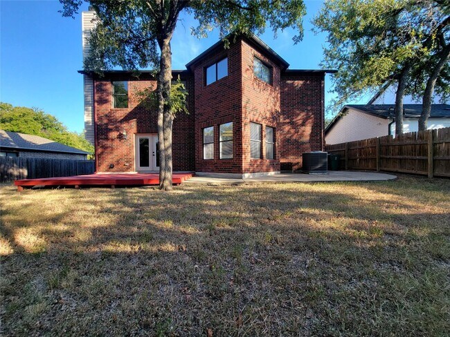 Building Photo - 809 Dogwood Trail