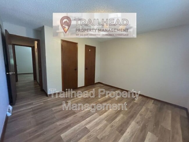Building Photo - 7808 E 130th Ct