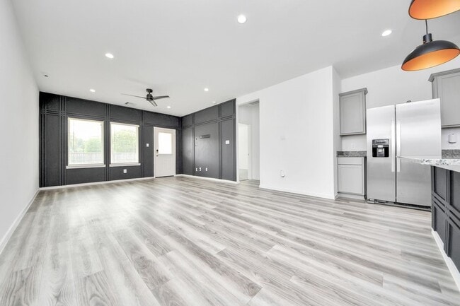 Building Photo - 13517 Heritage Mdw Ln
