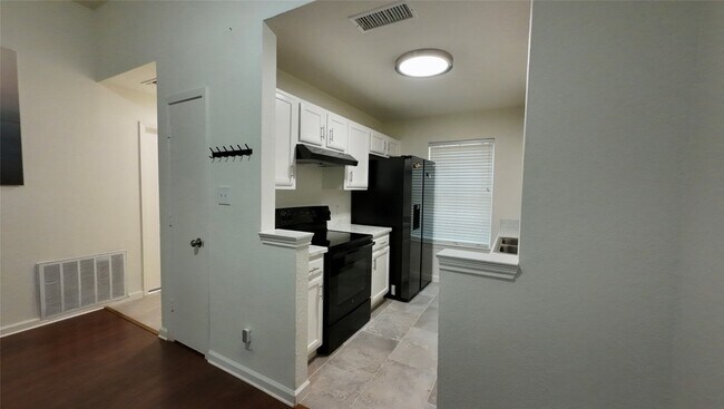 Building Photo - 1404 Woodfern Dr