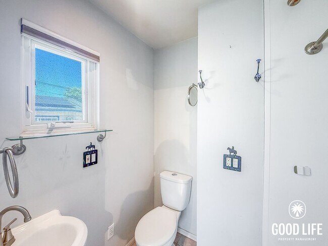 Building Photo - SD: Cozy 2BD/2BA Home in Ramona with Front Patio, Included Landscaping & A/C