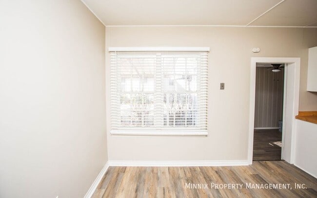 Building Photo - 2404 27th St