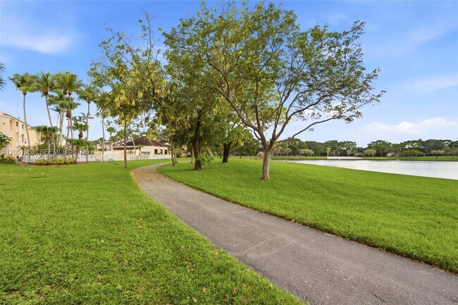 Building Photo - 15330 SW 106th Terrace