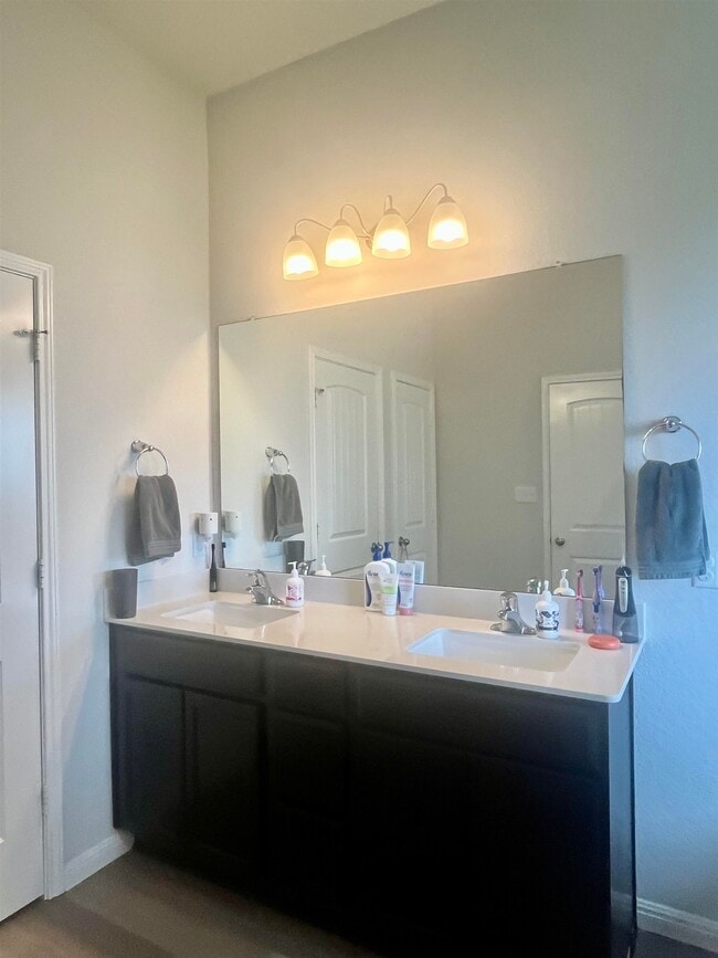 Building Photo - 1333 Spicewood Dr