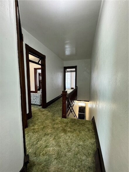 Building Photo - 407 Fallowfield Ave