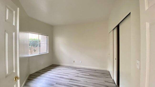 Building Photo - 115 Keil Bay