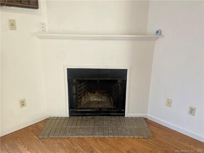 Building Photo - 128 Hamden Ave