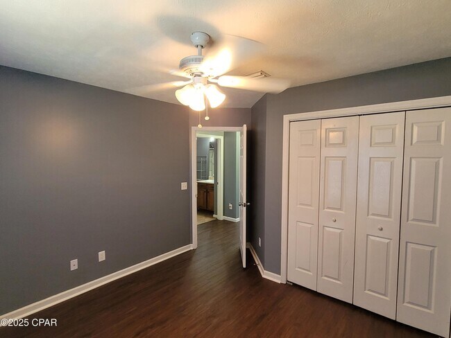 Building Photo - 276 Orinda St