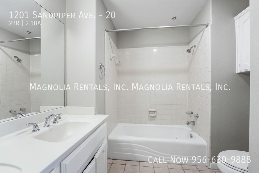 Building Photo - 1201 Sandpiper Ave