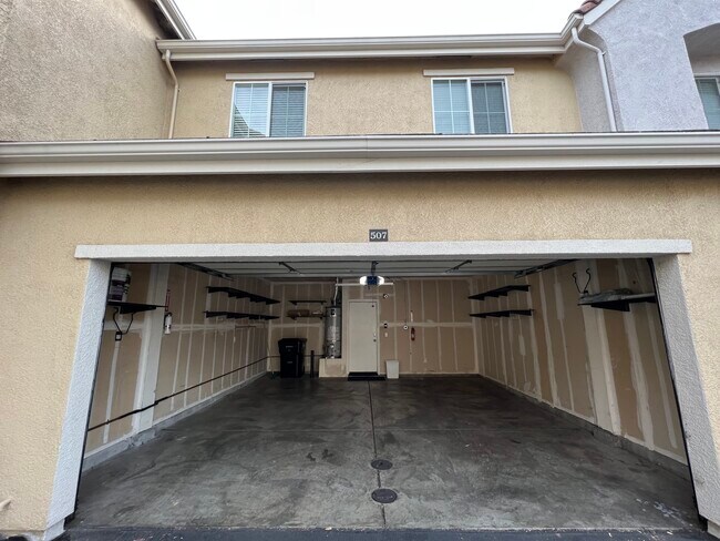 Oversized 2 Car Garage - 507 Dante Cir