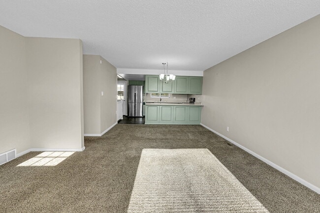 Building Photo - $1,940.95 - 3 Bed, 2 Bath Townhome In Co Springs with In Unit Laundry and Central AC!