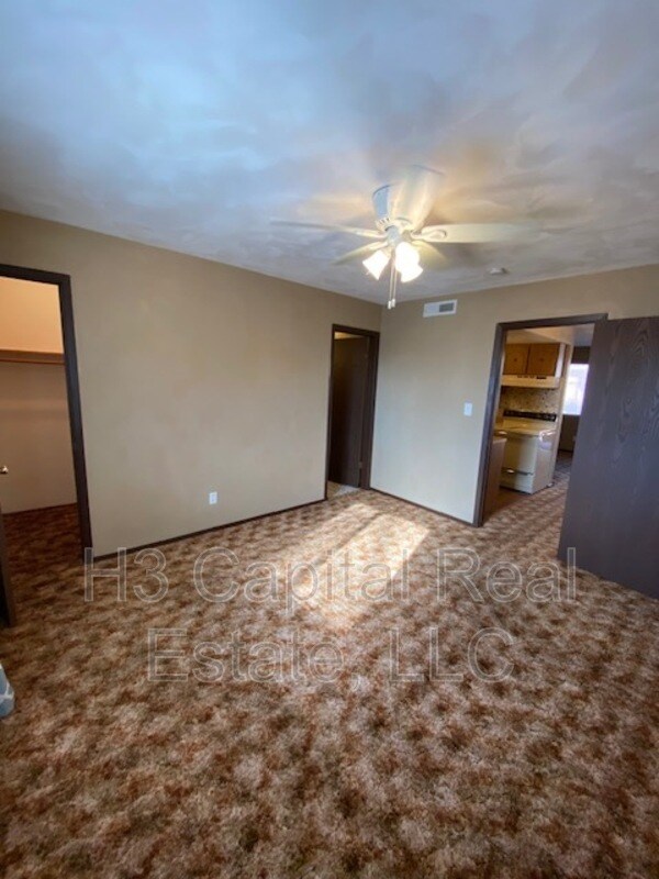 Building Photo - 2407 Frank Scott Pkwy W