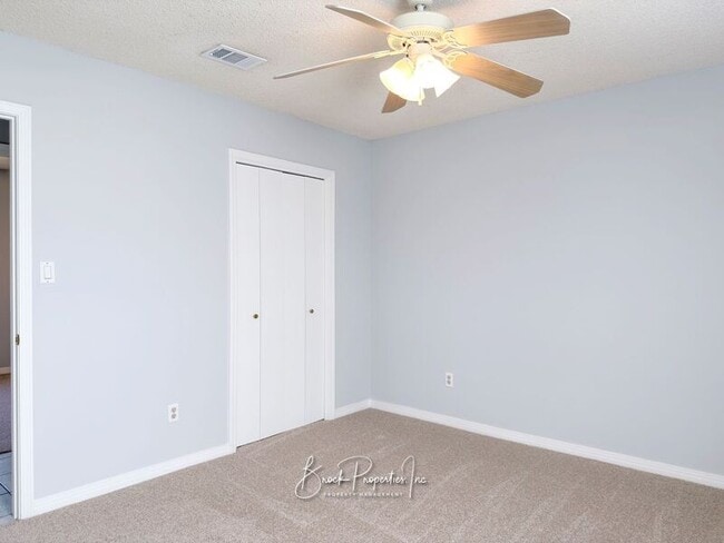 Building Photo - 1341 Dog Track Rd