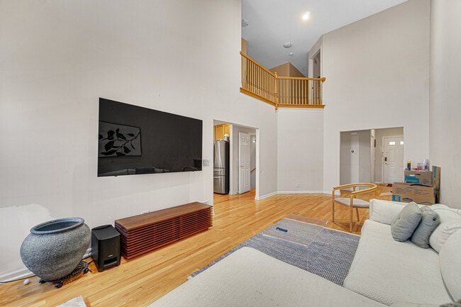 Building Photo - 1264 Sarah Blvd