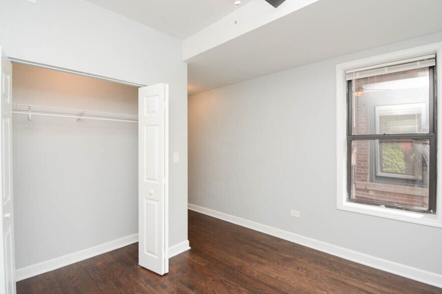 Building Photo - 3301 N Harding Ave