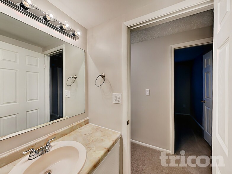 Building Photo - 9021 Touchstone Ln