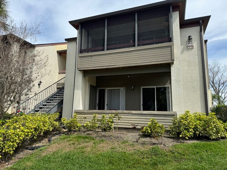 Building Photo - 10263 Gandy Blvd N