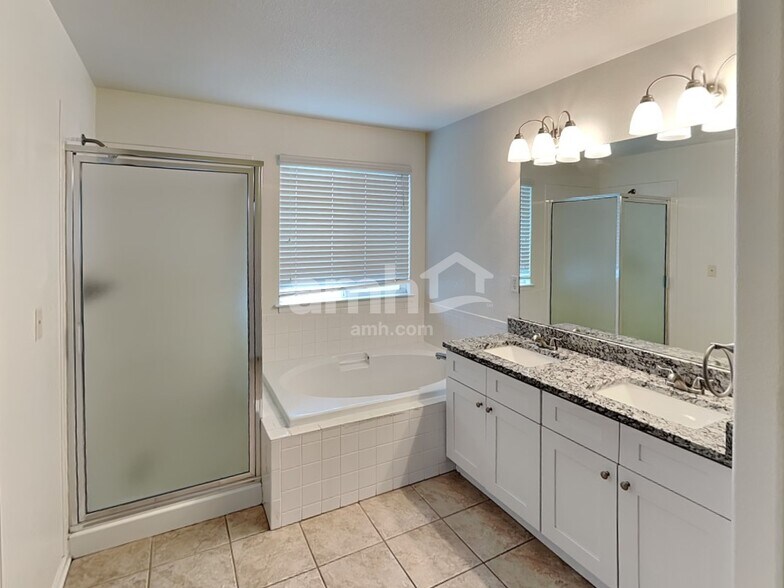 Building Photo - 5479 S Shawnee Way