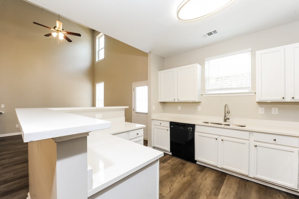 Building Photo - 202 Oconee Way