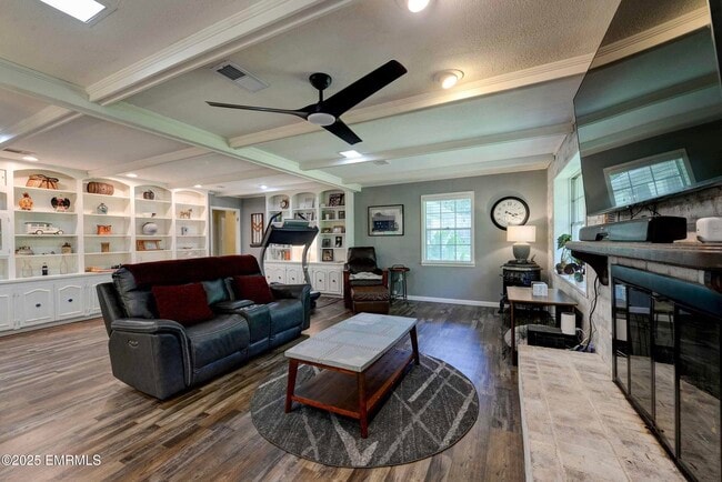 Building Photo - 108 Frances Ave