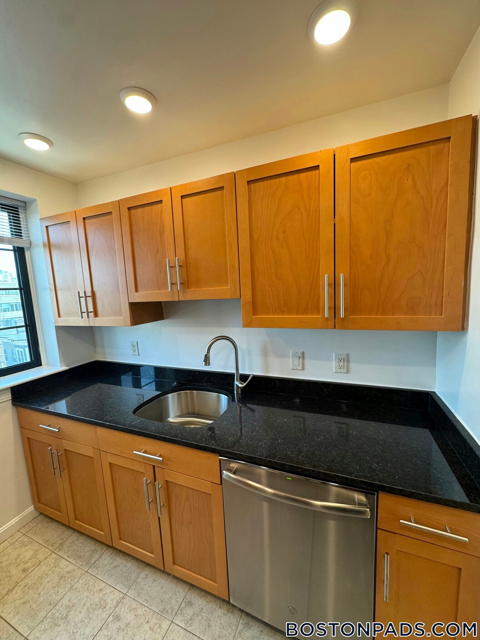 Building Photo - 60 Brattle St