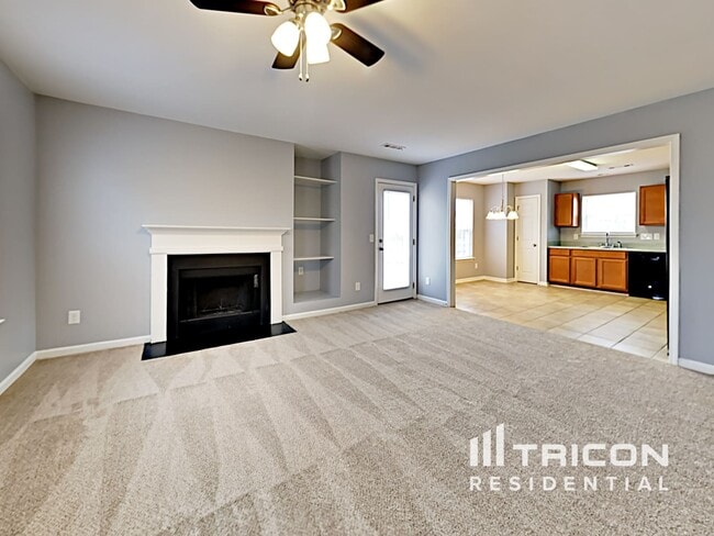 Building Photo - 1106 Delander Ln