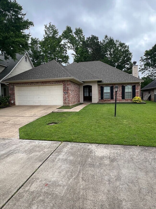 Building Photo - 10513 Plum Creek Dr