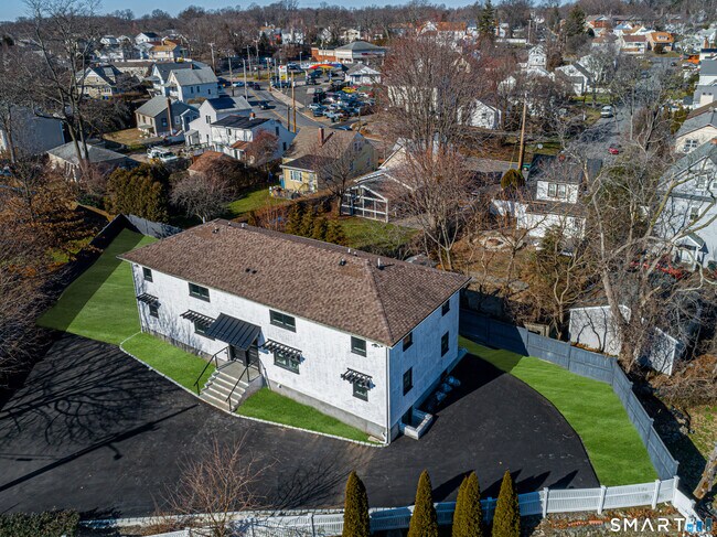 Building Photo - 38 Poe Ct