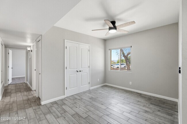 Building Photo - 6491 N Lena Way