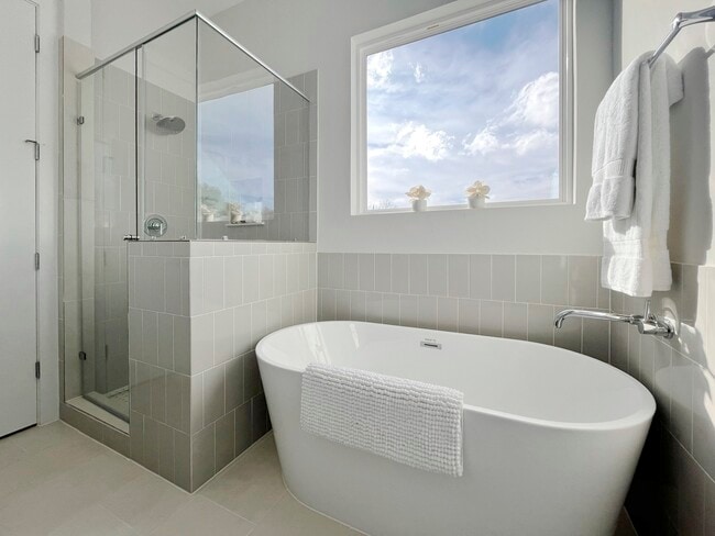 Building Photo - 8318 Curry Rd