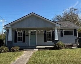 Building Photo - SUPER CUTE CRAFTSMAN HOME...2 BEDROOM/2 BATH IN FOUNTAIN CITY!!