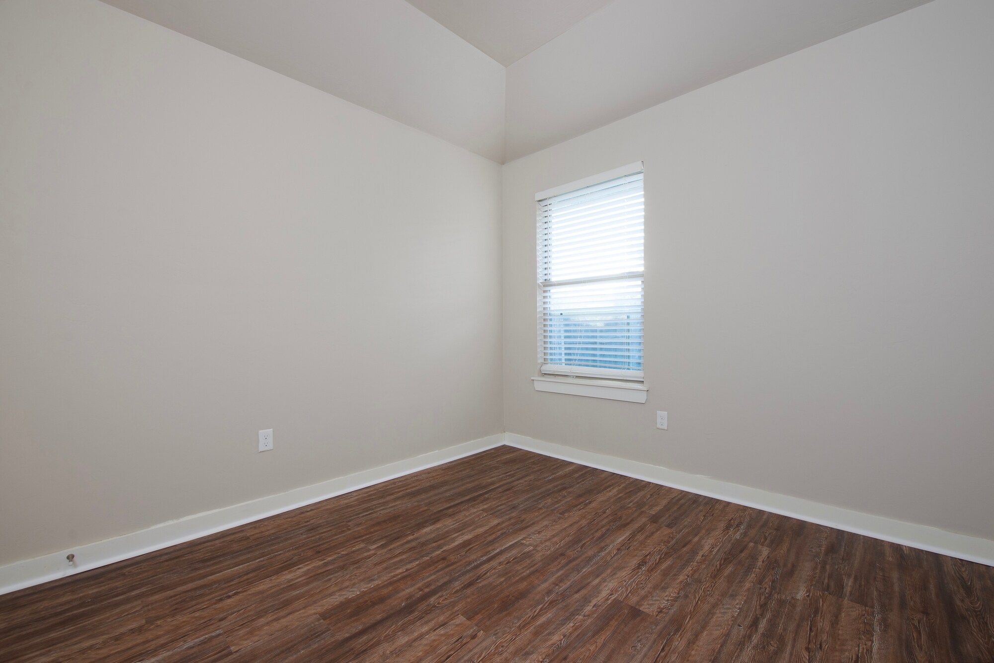 Building Photo - 5219 Oakwood Villas Ct