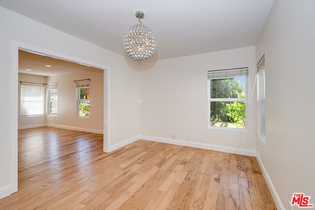 Building Photo - 15242 La Maida St