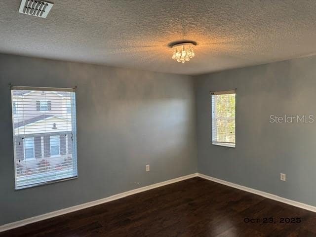 Building Photo - 413 Country Cottage Ln