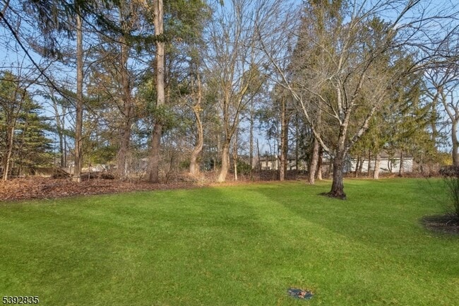 Building Photo - 13 Winding Brook Rd