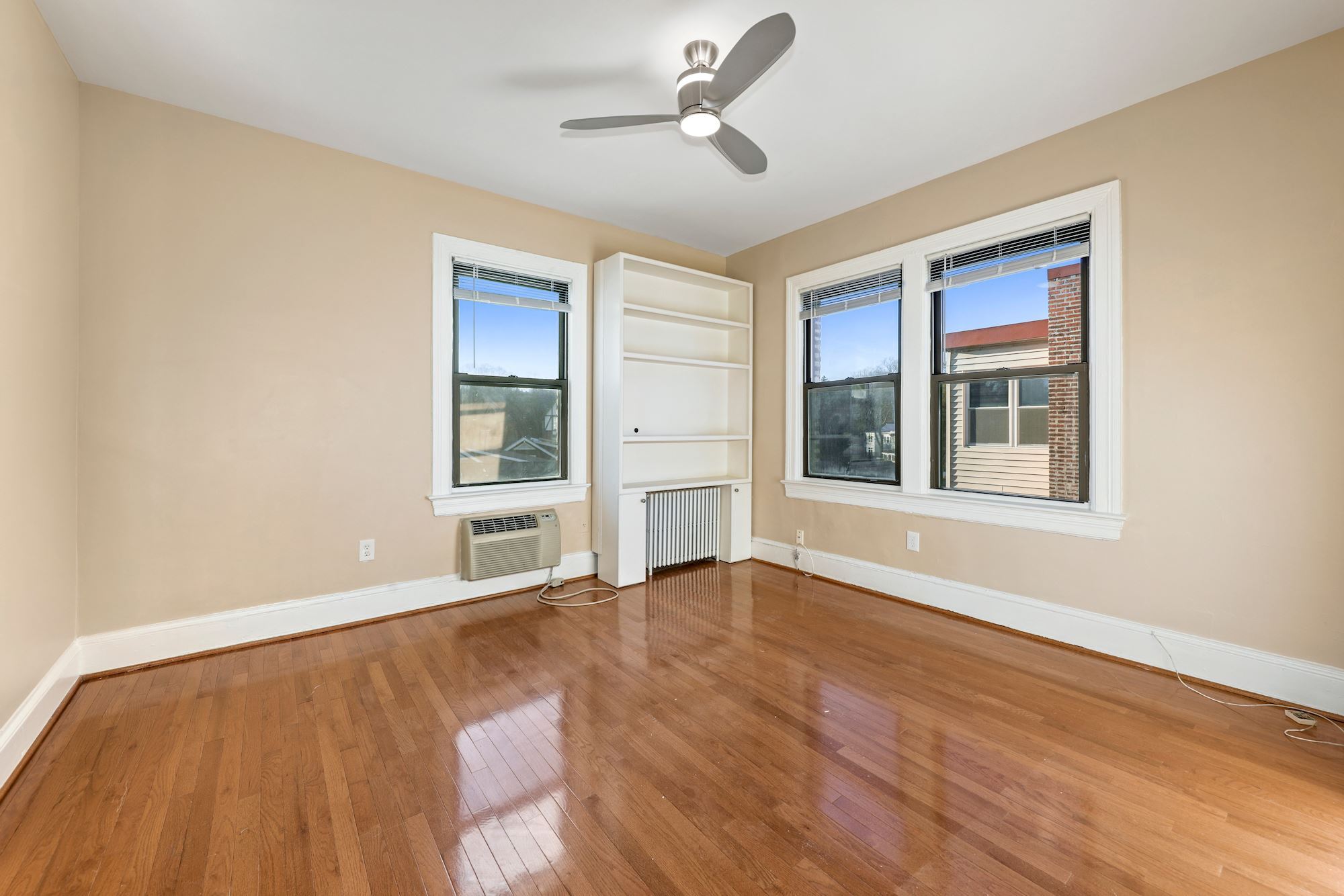 Large Bedroom - 3616 Connecticut Ave NW