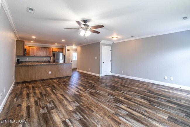 Building Photo - 926 Warrior Hill Dr