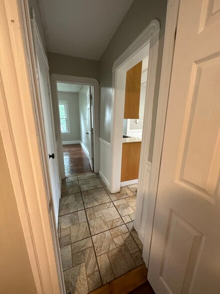 Building Photo - 100 Abbe Ave