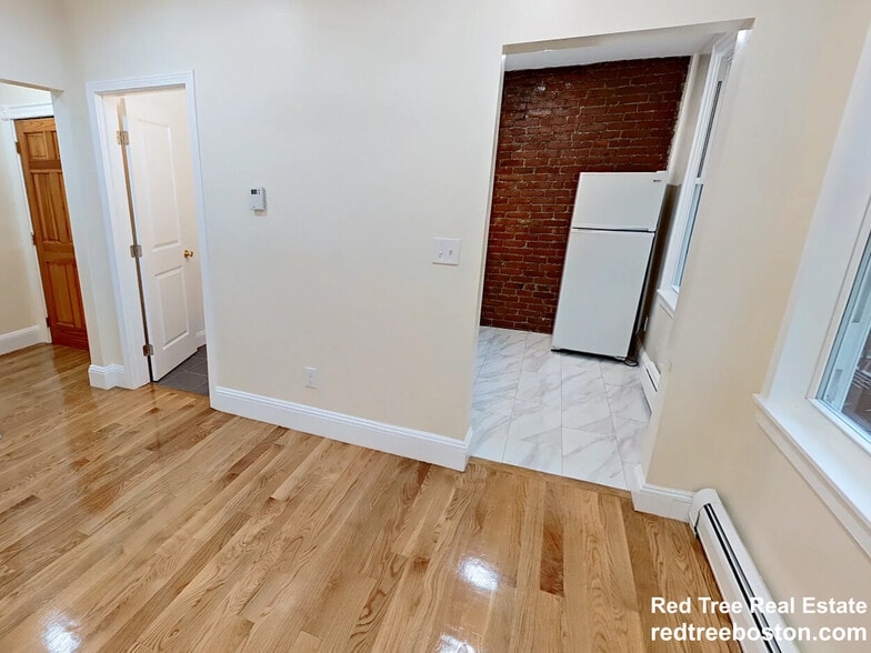 Building Photo - 47 Cameron St