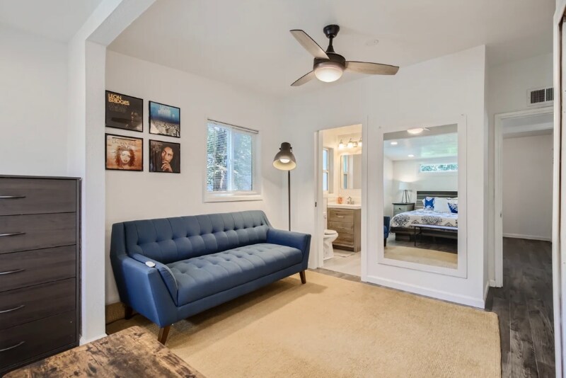 Building Photo - 1296 Vaughn St